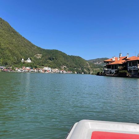 Vila Oaza - Zvornicko Jezero ซวอร์นิก ภายนอก รูปภาพ
