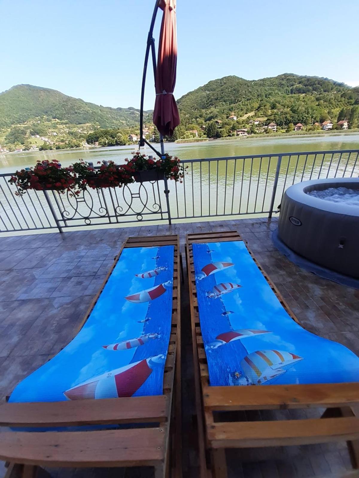 Vila Oaza - Zvornicko Jezero ซวอร์นิก ภายนอก รูปภาพ